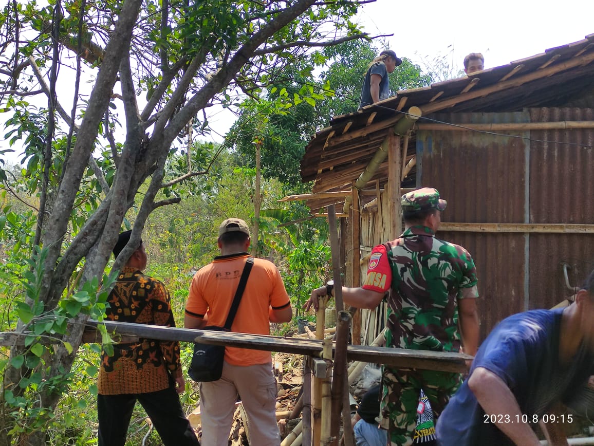 Image of Indonesia, Tornadoes in Sragen Regency (West Java)